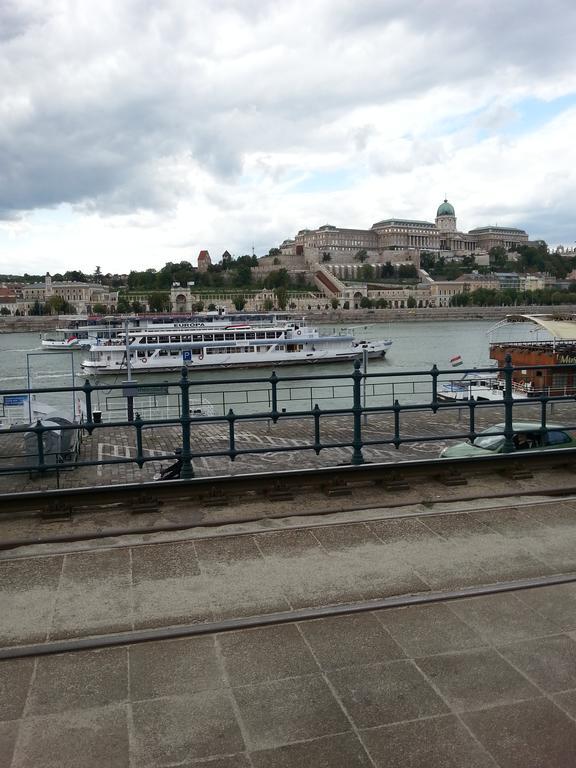 Badepest Apartment Budapest Bilik gambar