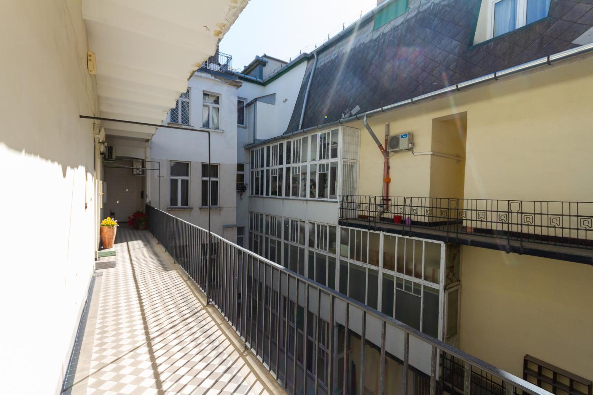 Badepest Apartment Budapest Luaran gambar