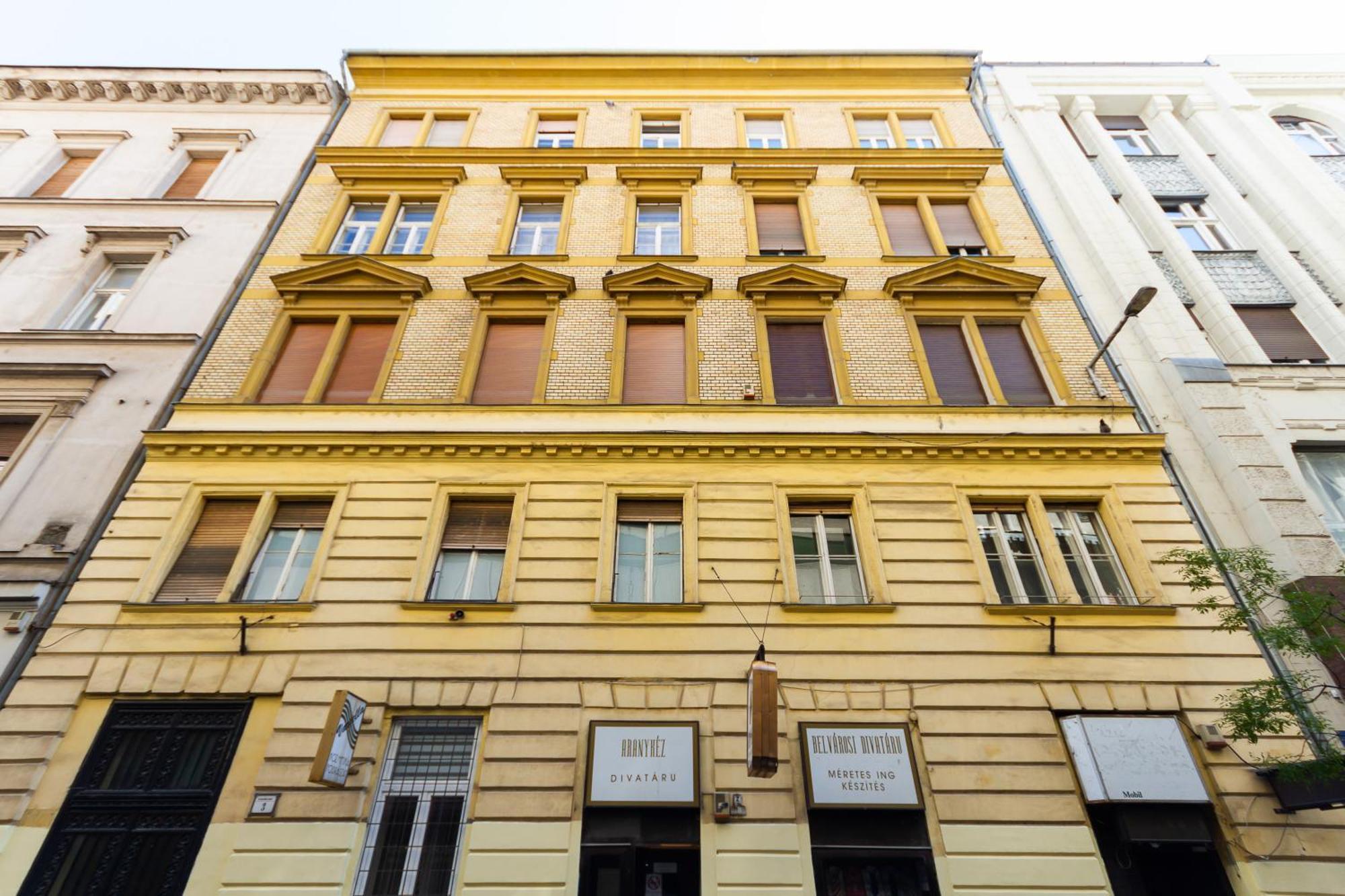 Badepest Apartment Budapest Luaran gambar