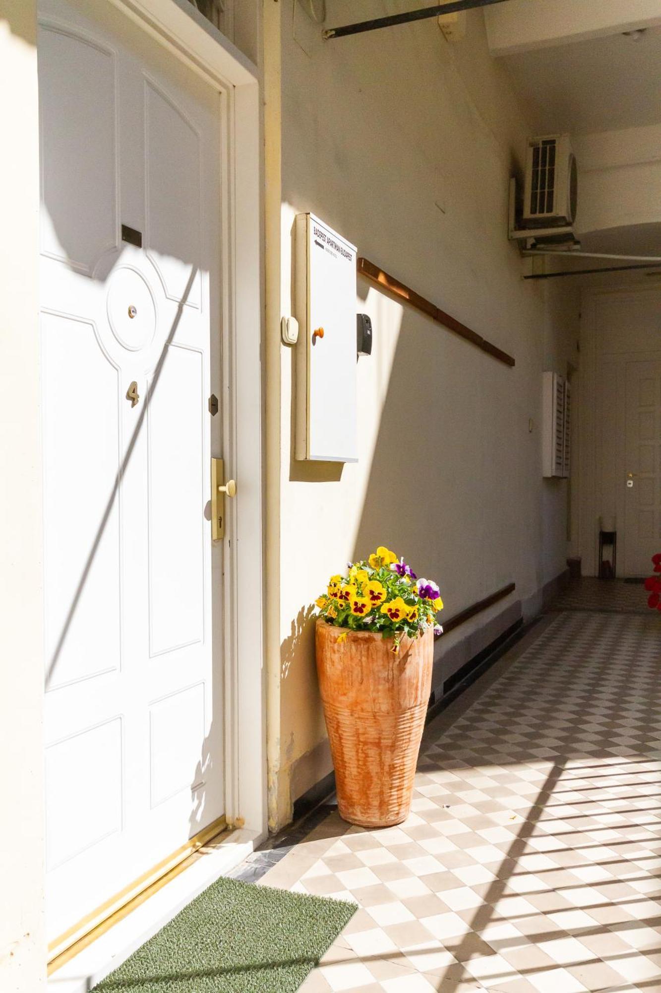 Badepest Apartment Budapest Luaran gambar